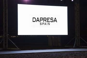 Summerlan se baña en Las Canteras (Foto José Manuel García)